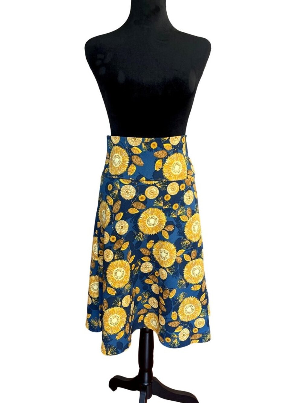 LuLaRoe Blue Sunflower Skirt Women's S Stretch Mid Length Yellow Floral - Picture 6 of 9